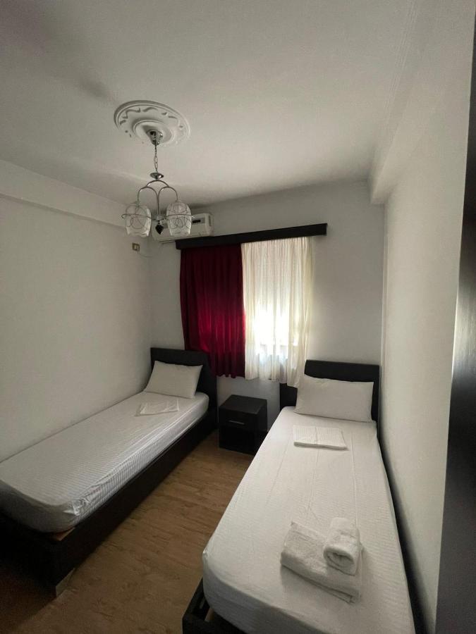 בראט Centre Hotel מראה חיצוני תמונה